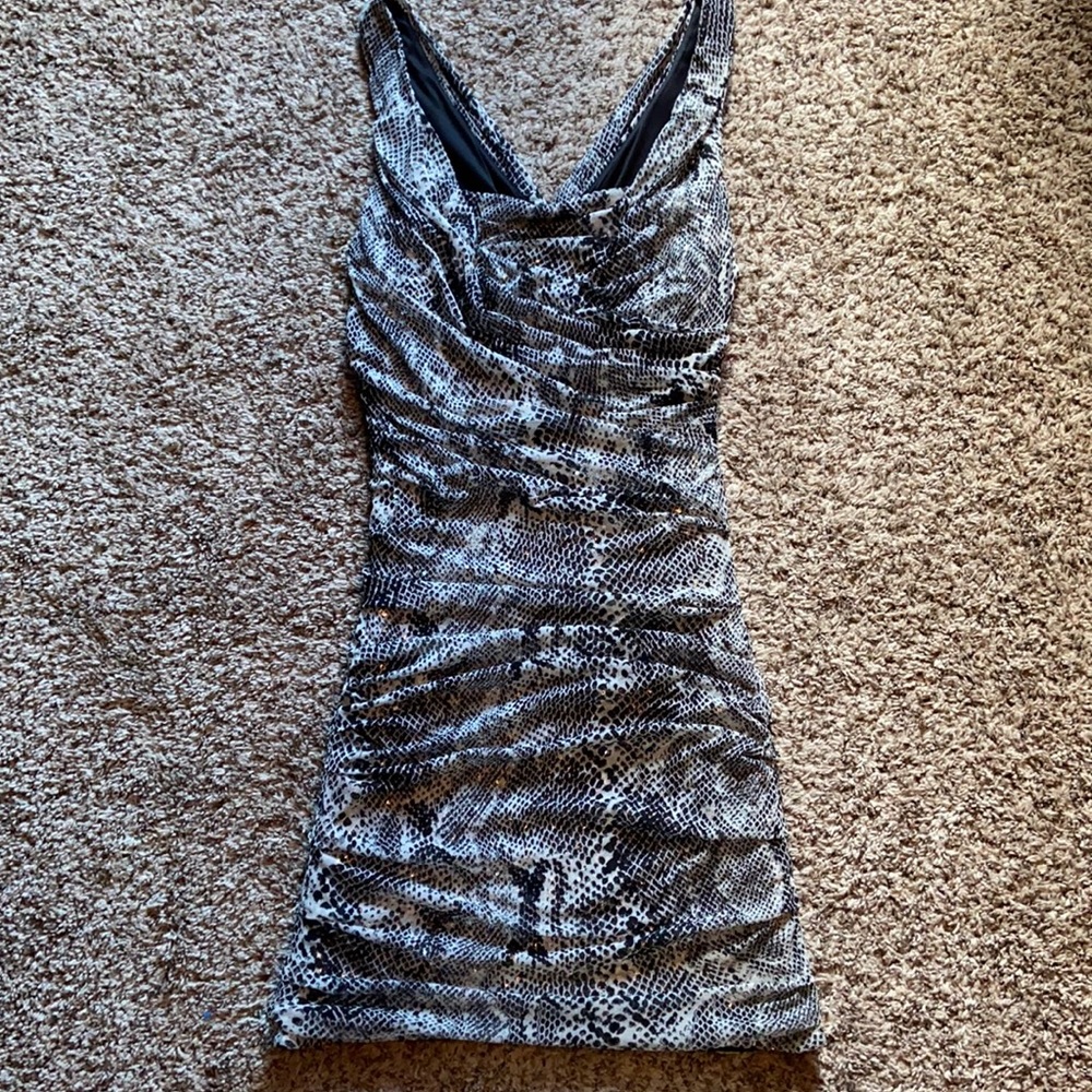 Gorgeous bodycon Express dress 10